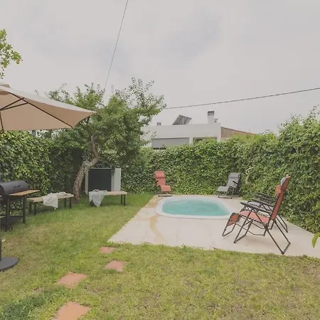 Дом отдыха The With Pool *